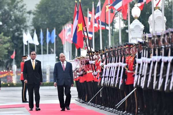 Thủ tướng Thái Lan Prayut Chan-o-Cha chủ trì lễ đón Chủ tịch nước Nguyễn Xuân Phúc