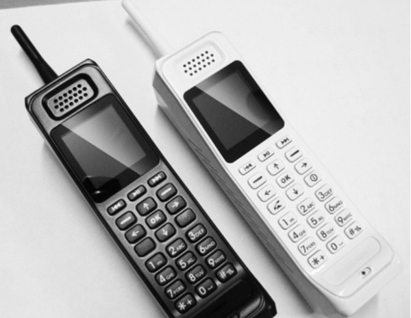 Trình làng Nokia X900 với phong cách “khác người”, pin lên đến 8800mAh “cực hút” người dùng