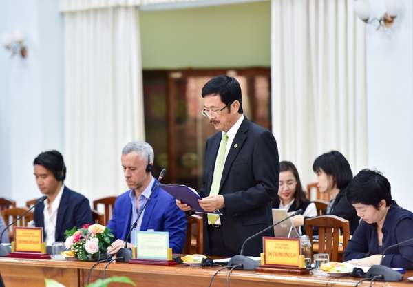 Ông Bùi Thành Nhơn - Chủ tịch HĐQT NovaGroup phát biểu tại buổi làm việc