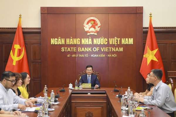 Phó Thống đốc Phạm Thanh Hà là Trưởng đoàn NHNN tham dự phiên họp.
