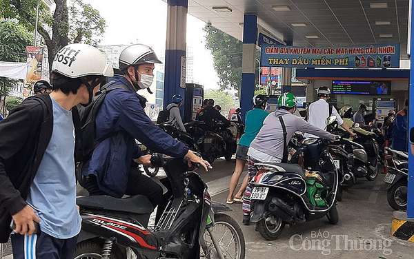 Hà Nội: Thị trường xăng dầu trở lại bình thường