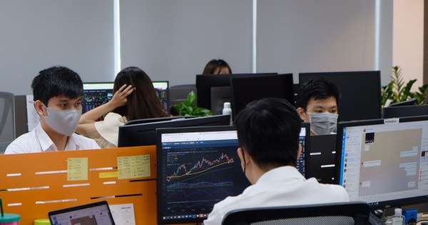 Tự doanh mua ròng nghìn tỷ đồng tuần VN-Index mất mốc 1.000 điểm, tâm điểm cổ phiếu 