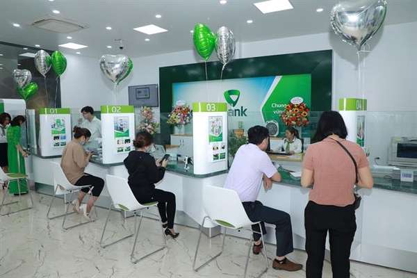 VNDirect dự báo lợi nhuận của Vietcombank tăng trưởng chậm lại giai đoạn 2023 - 2024