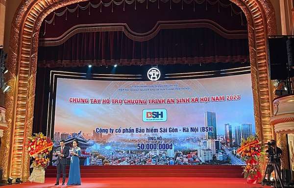 Bảo hiểm BSH nhận giải thưởng “Cúp Thăng Long 2022” và Bằng khen của UBND TP Hà Nội