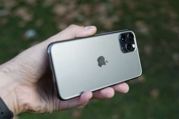 Giá iPhone 11 Pro mới nhất cuối tháng 11/2022: Rẻ đến bất ngờ, 