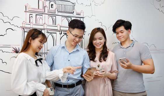 Ứng dụng ngân hàng đồng loạt tung gói combo giảm 50% vé máy bay, khách sạn