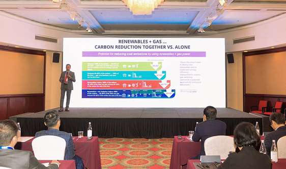 Thúc đẩy chuyển đổi năng lượng xanh và sạch cho Việt Nam