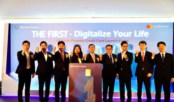 Shinhan Finance hợp tác cùng Mastercard ra mắt thẻ tín dụng quốc tế THE FIRST