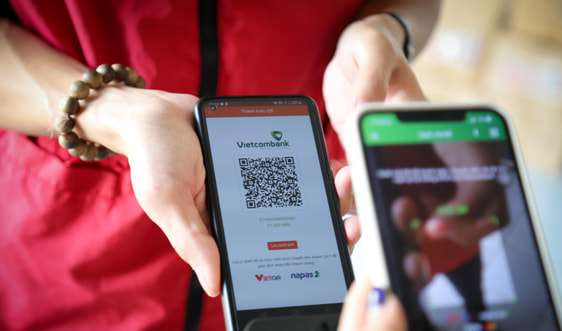 Vietcombank và J&T Express tiên phong ứng dụng QR động trong thanh toán đơn hàng