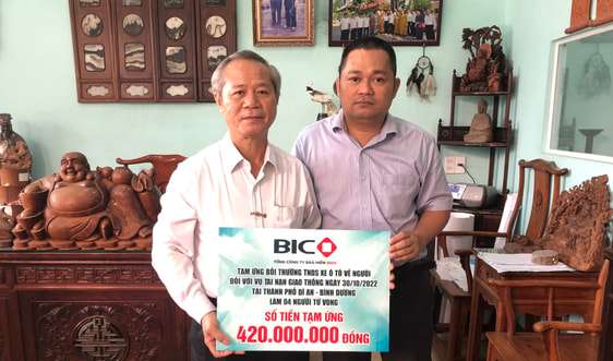 BIC tạm ứng 420 triệu đồng bảo hiểm trách nhiệm dân sự xe ô tô cho 4 nạn nhân tại Dĩ An, Bình Dương