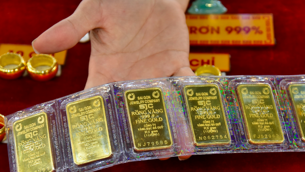 Giá vàng hôm nay 28/10: Vàng trong nước mua vào hơn 66 triệu