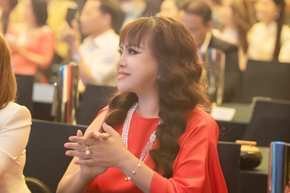 Với kinh nghiệm từng ngồi “ghế nóng” tại các cuộc thi tìm kiếm sắc đẹp trên thế giới, Á khôi Hồ Thanh Hương sẽ tìm ra được người xứng đáng cho danh hiệu Tân Hoa hậu Hòa bình Việt Nam 2022