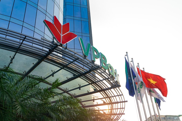 Lợi nhuận 6 tháng của Ngân hàng TMCP Việt Nam Thịnh Vượng đạt hơn 15,3 nghìn tỷ đồng, vượt hơn 50% kế hoạch năm