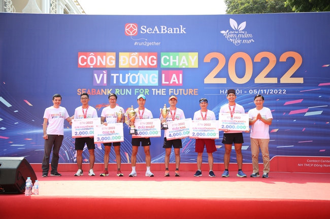 Chuỗi giải chạy cộng đồng “SeABank Run for The Future - Cộng đồng chạy vì tương lai 2022” thu hút hơn 5.200 người tham gia - Ảnh 3.