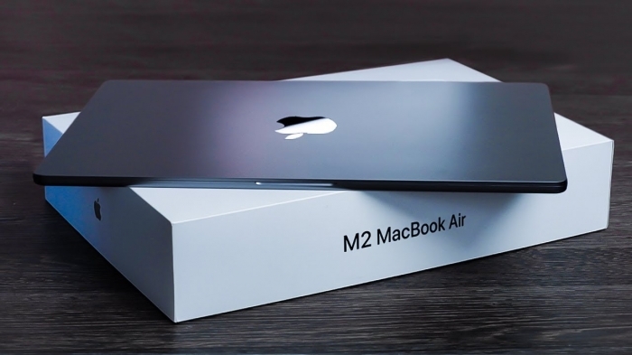 MacBook Air M2 có giá “trên trời” vẫn được khách Việt săn đón, xứng đáng “con bài tủ” của Apple