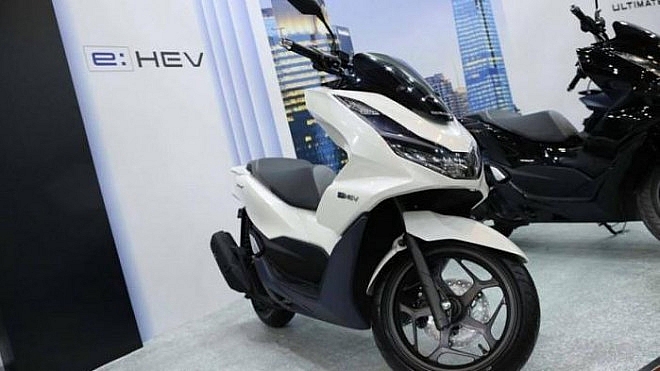 Honda PCX e:HEV 2022