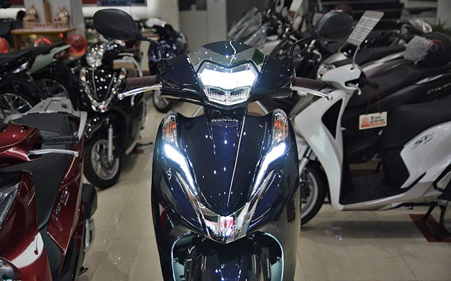 Xe máy Honda lắp thêm công tắc đèn có ảnh hưởng đến khả năng vận hành?