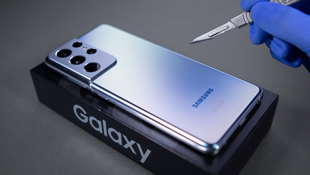 Bảng giá Samsung Galaxy S21 Series mới nhất tháng 9/2022: Giảm “sập sàn”, iPhone “luống cuống”