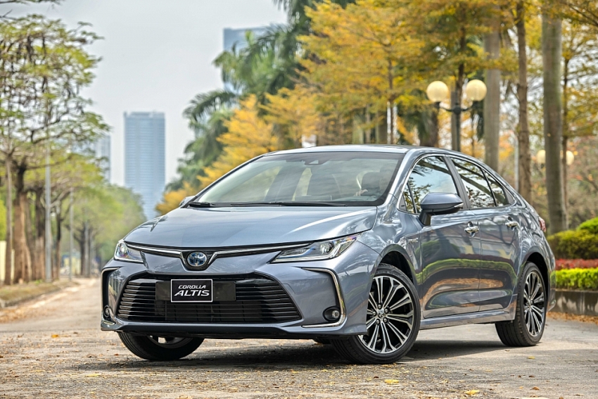 Bảng giá Toyota Corolla Altis mới nhất giữa tháng 9/2022: Thiết kế mới, giá hấp dẫn