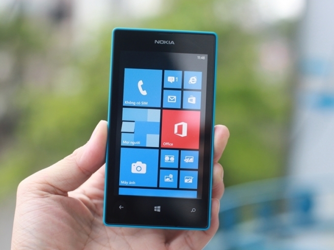 Chiêm ngưỡng Nokia Lumia 520 với “body quyến rũ” khiến dân tình “rúng động”