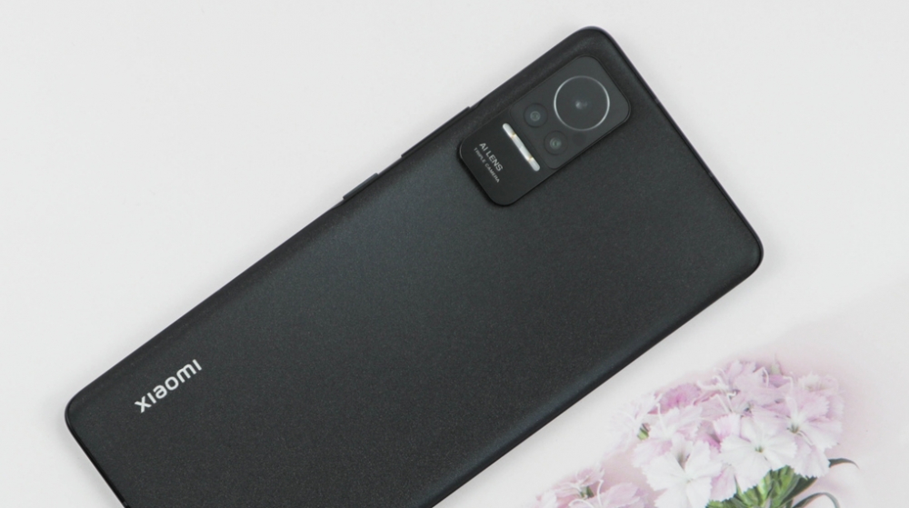 “Dế cưng” nhà Xiaomi từng “làm mưa làm gió”:  Màn hình cong sắc nét, selfie đẹp lung linh