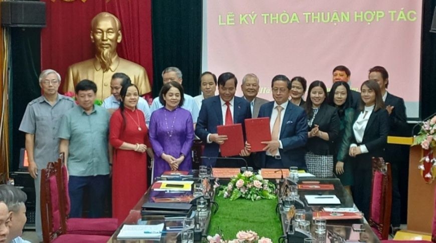 Đại diện CT Group và Hội Người cao tuổi Việt Nam ký kết hợp tác