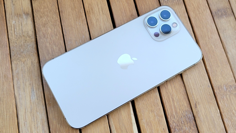 Giá iPhone 12 Pro Max mới nhất tháng 10 giảm chưa từng có: 