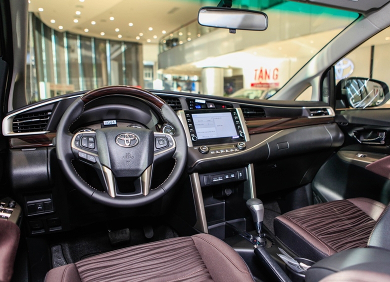 Bảng giá Toyota Innova mới nhất ngày 6/10: Tung ưu đãi khủng để 