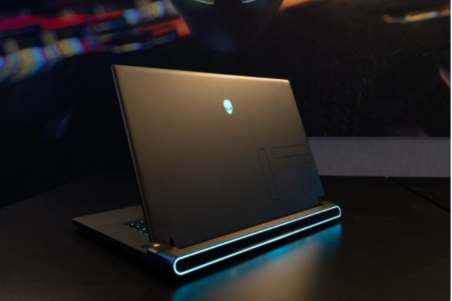 Laptop gaming Dell Alienware m15 R7