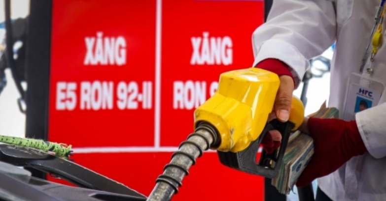 Giá xăng, dầu trong nước đồng loạt tăng mạnh