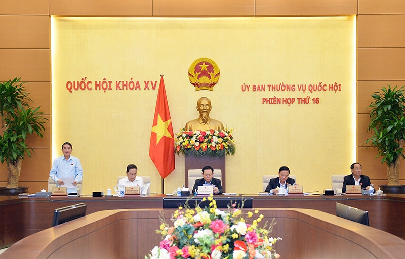 Phó Chủ tịch Quốc hội Nguyễn Đức Hải điều hành Phiên họp . (Ảnh: quochoi.vn)