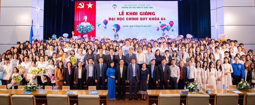 Bảo Việt đồng hành cùng sinh viên Đại học Kinh tế Quốc dân trong 8 năm liên tiếp