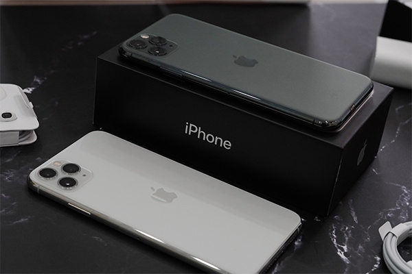 Giá iPhone 11 Pro Max cuối tháng 10 chỉ còn 13 triệu: Ngậm ngùi 