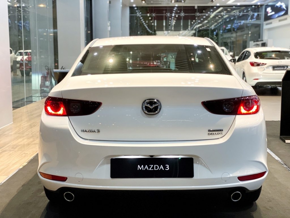 Cập nhật giá xe Mazda 3 cuối tháng 10/2022: “Sale” cực mạnh, “làm bạn” Toyota Vios