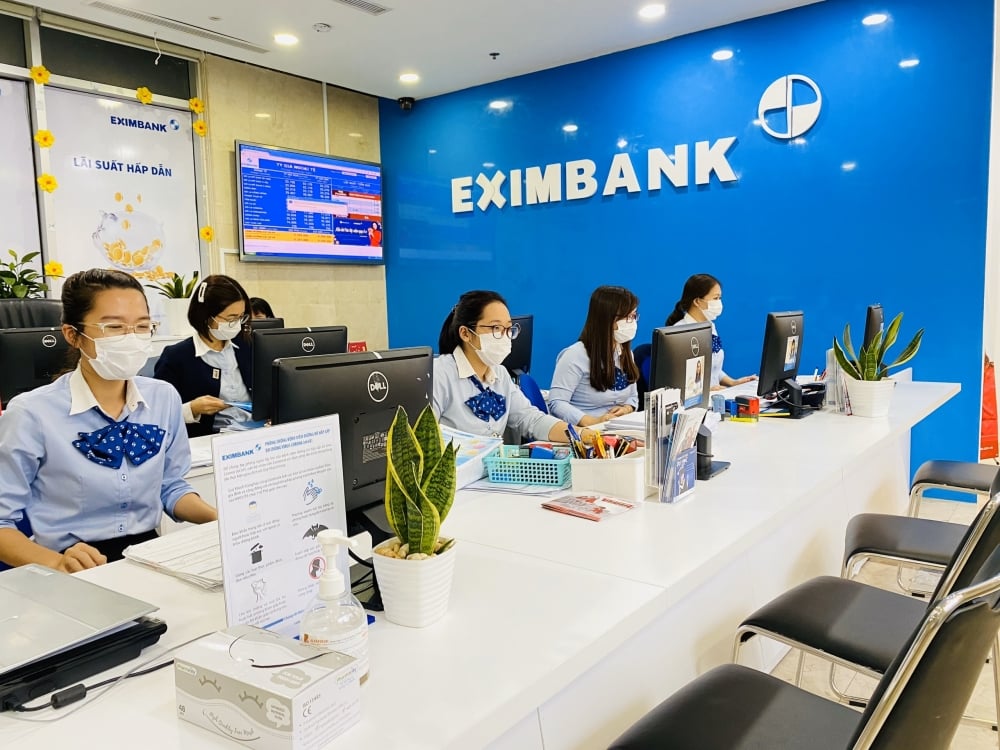 Eximbank báo lãi trước thuế tăng vọt 229% sau 9 tháng