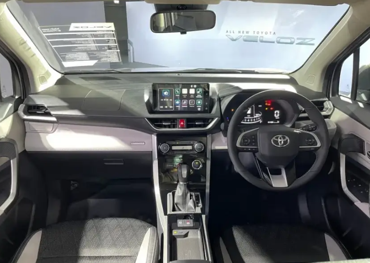Toyota Veloz Cross lắp ráp tại Việt Nam sắp gia nhập thị trường: Xpander có thất thế?