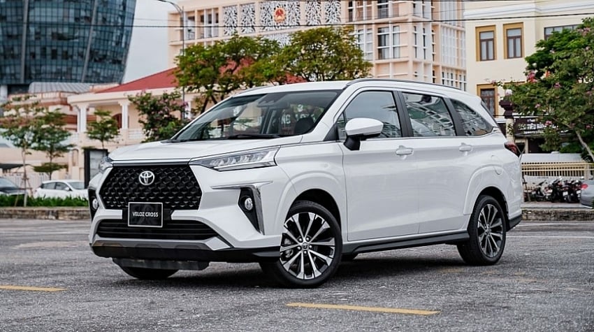 Toyota Veloz Cross lắp ráp tại Việt Nam sắp gia nhập thị trường: Xpander có thất thế?