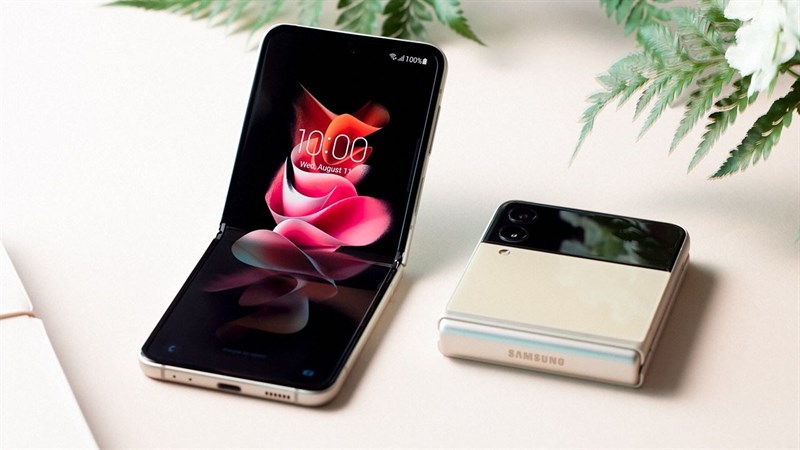 Samsung Galaxy Z Flip 3 giảm “cực căng” cả chục triệu, các đối thủ hết cửa cạnh tranh