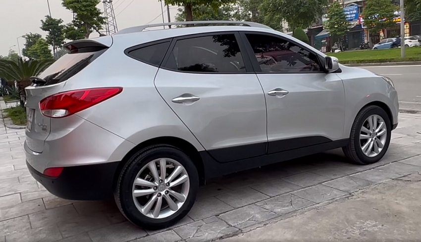 Hyundai Tucson nhập khẩu nguyên chiếc nay chỉ có giá 470 triệu: Hội đủ 3 tiêu chí “rẻ, đẹp và tiết kiệm”