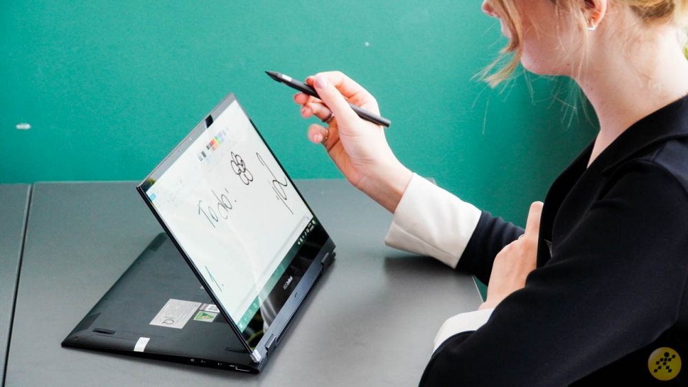 Laptop Asus ZenBook Flip: Thiết kế cao cấp, đa dụng, màn hình OLED tuyệt mĩ trong tầm giá