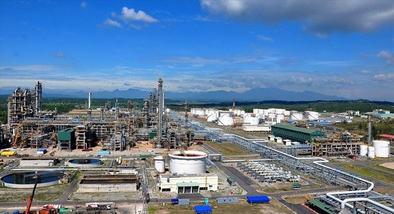 Bộ Công Thương yêu cầu nhà máy lọc dầu Dung Quất và Nghi Sơn phải tăng sản xuất mặt hàng xăng