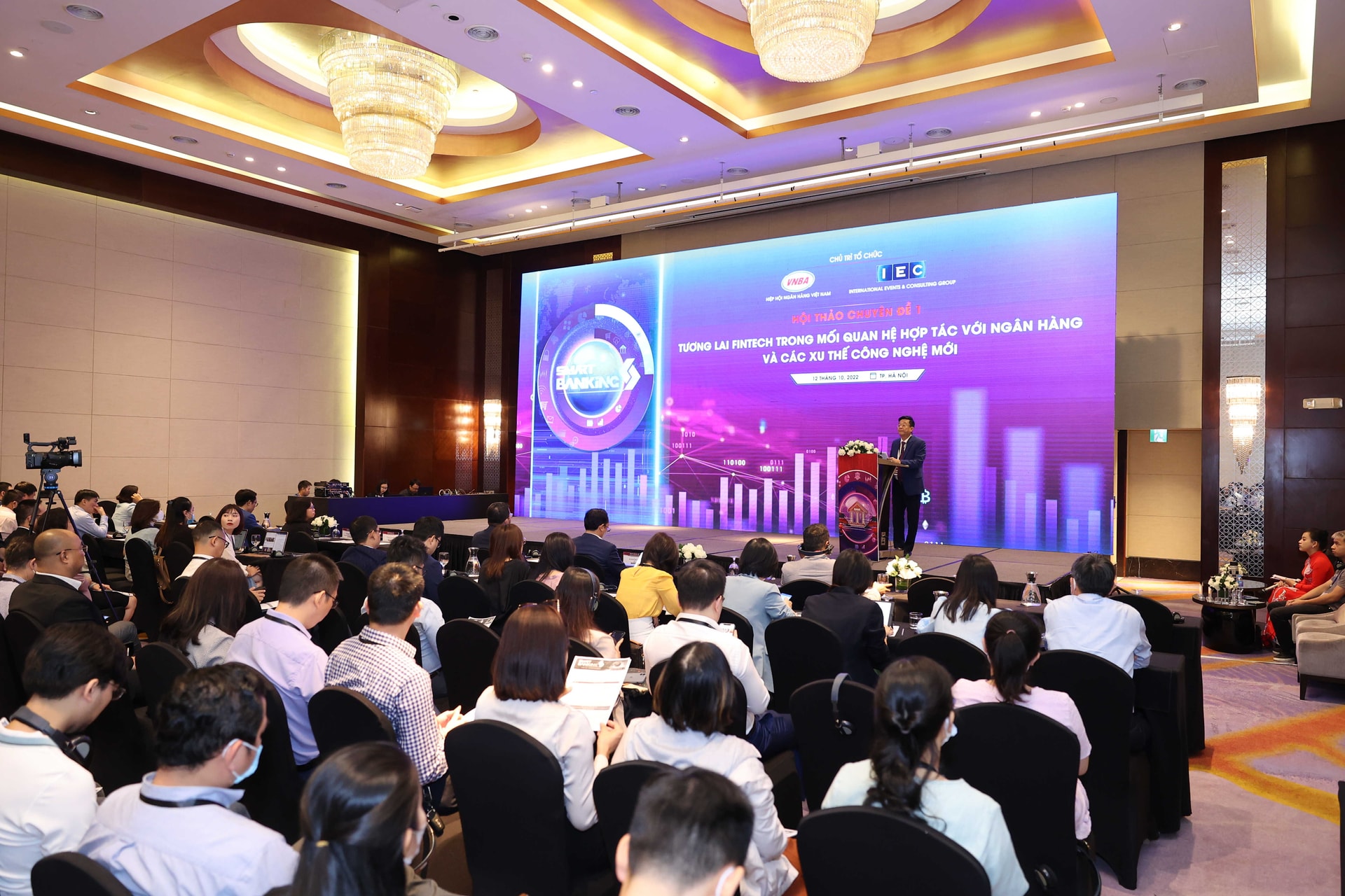 Tương lai Fintech trong mối quan hệ hợp tác với ngân hàng và các xu thế